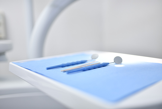 Zahnarztpraxis RHEIN WEISS Mainz Praxis Behandlungswerkzeuge